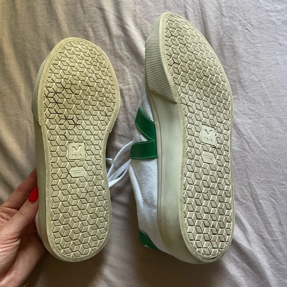 Veja White and Green Women's Sneakers - Picture 5 of 5